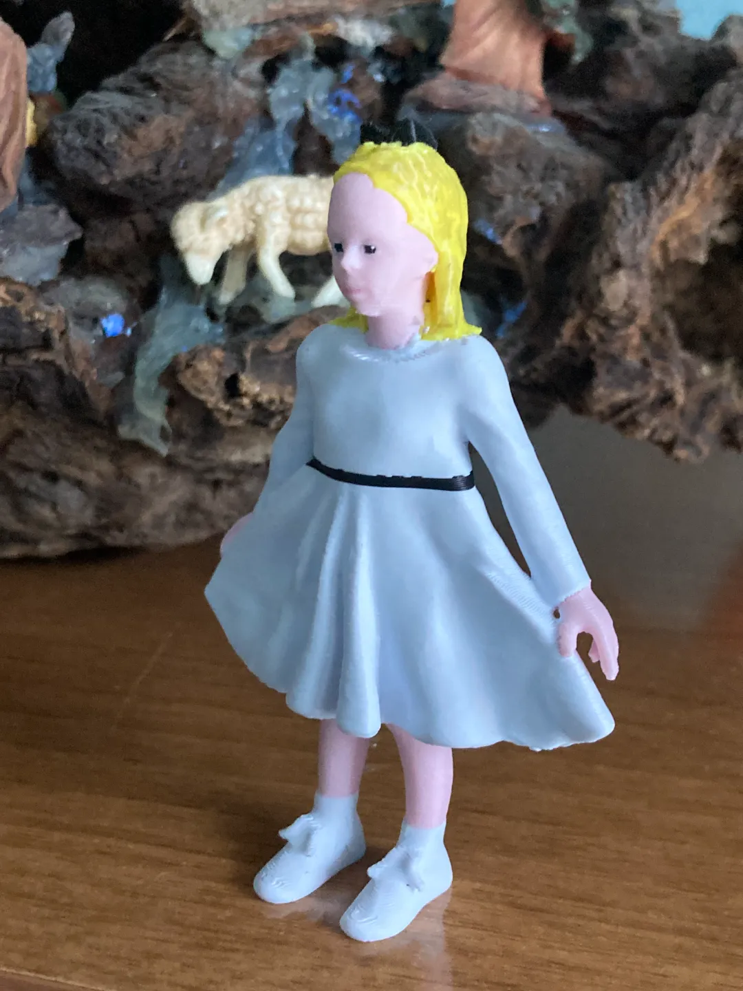 ROSELLA SMALL DOLL GIRL, photo 2 of 3 - ROSELLA SMALL DOLL GIRL Miniatures