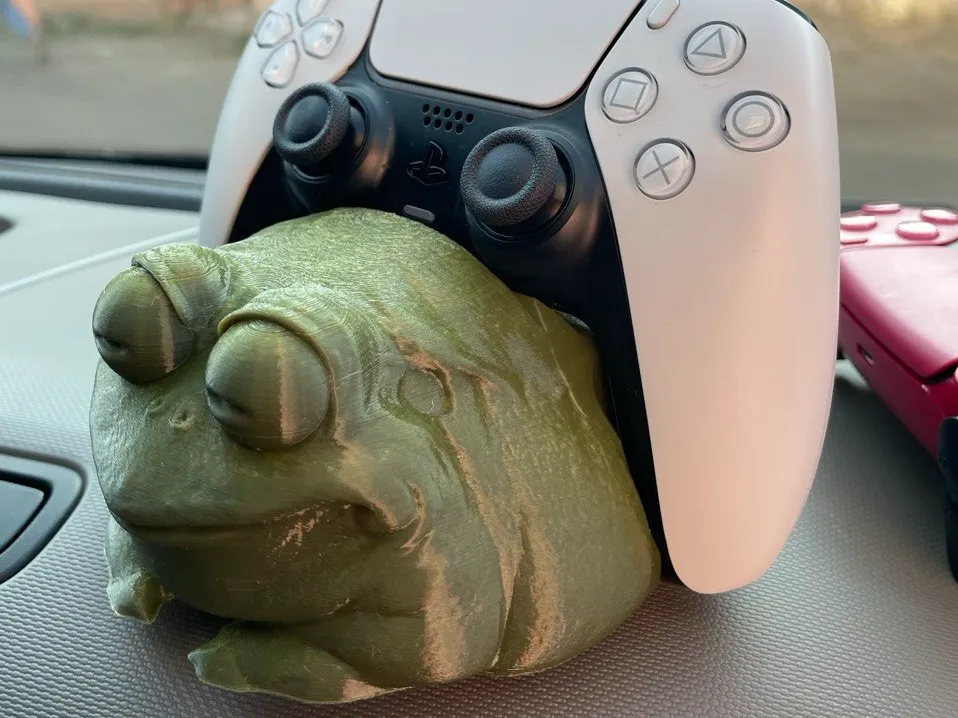 Frog-shaped PS5 gamepad stand - PS5 & PlayStation Controller Stands, in stock in India