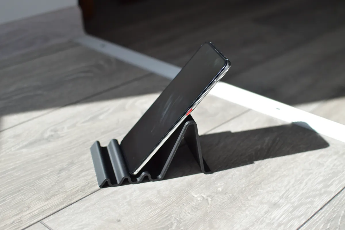 Minimalist 3-Position Phone Stand, photo 3 of 4 - Minimalist 3-Position Phone Stand Mobile & Device Accessories