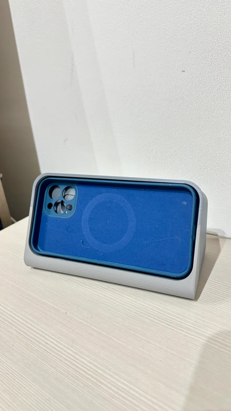 Minimal iPhone StandBy Mode Cover, photo 4 of 4 - Minimal iPhone StandBy Mode Cover Hobby & DIY