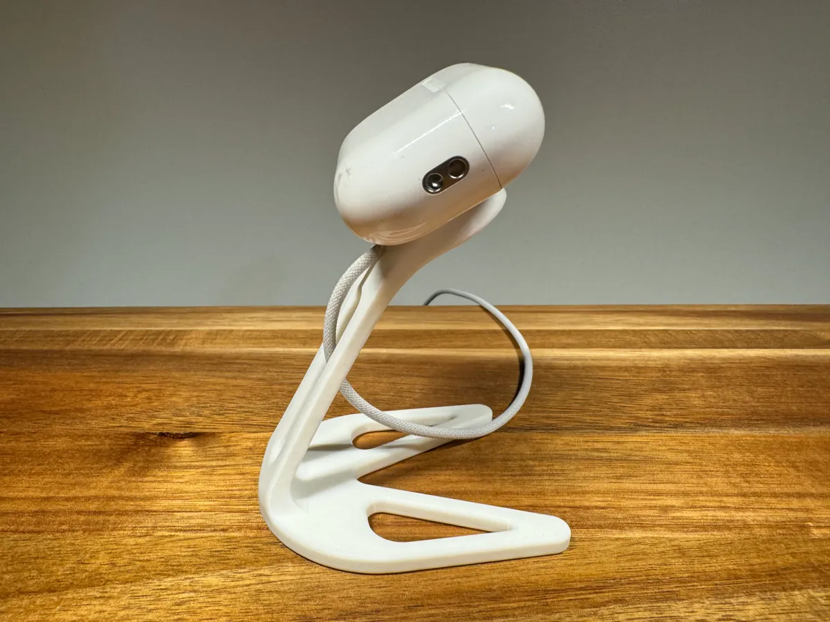 Apple Watch and AirPods Charging Stand, photo 4 of 4 - Apple Watch and AirPods Charging Stand Household