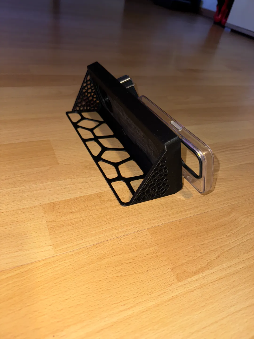 Iphone Stand for Belkin Charger, photo 3 of 4 - Iphone Stand for Belkin Charger Tools