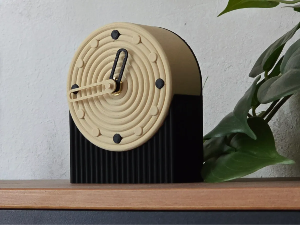 Modern Minimalist Waving Clock