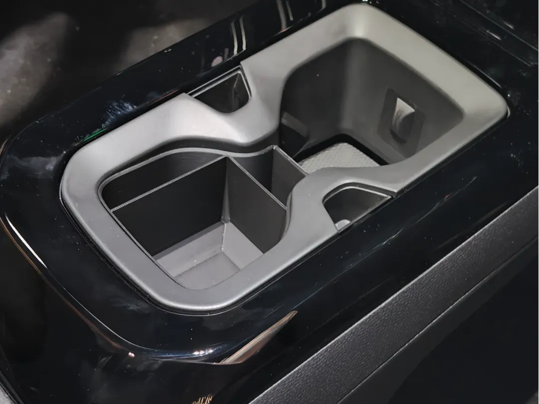 Cupholder organizer for ID.4/ID.5