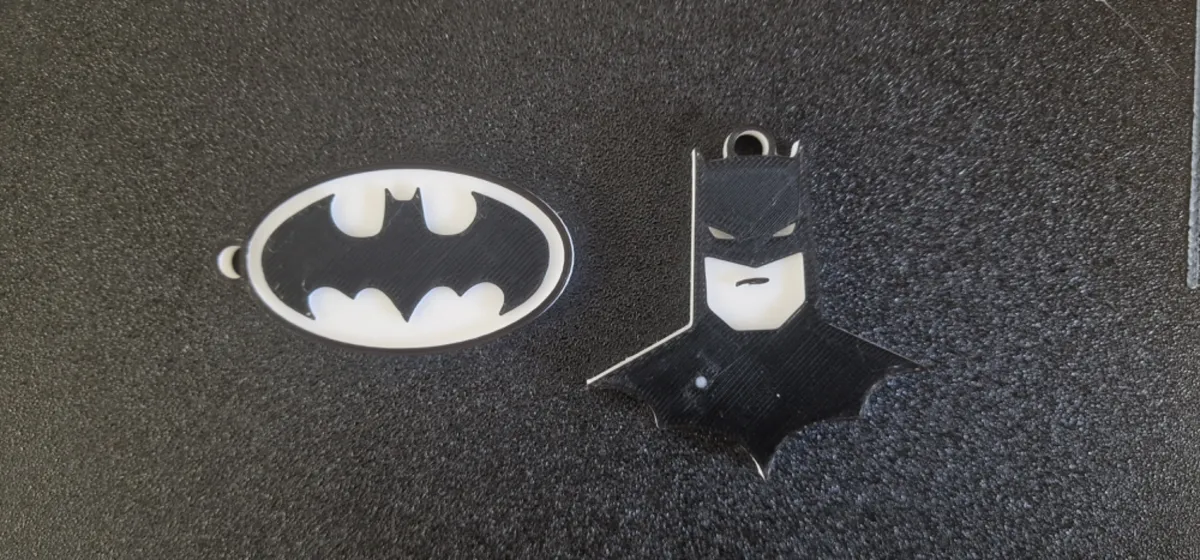 batman keyring/keychain, photo 2 of 2 - batman keyring/keychain Art
