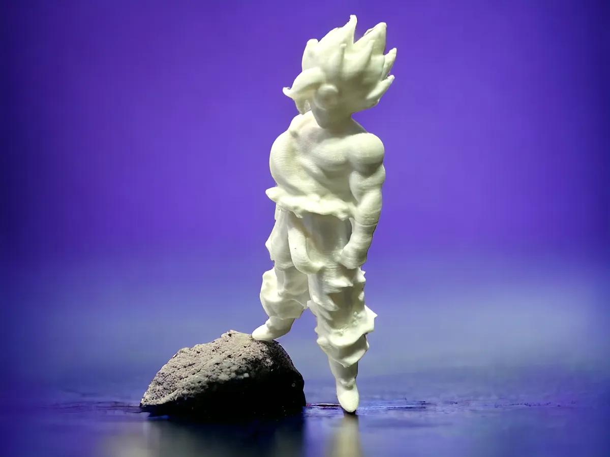 Goku Super Saiyan figure, photo 2 of 3 - Goku Super Saiyan figure Toys & Games