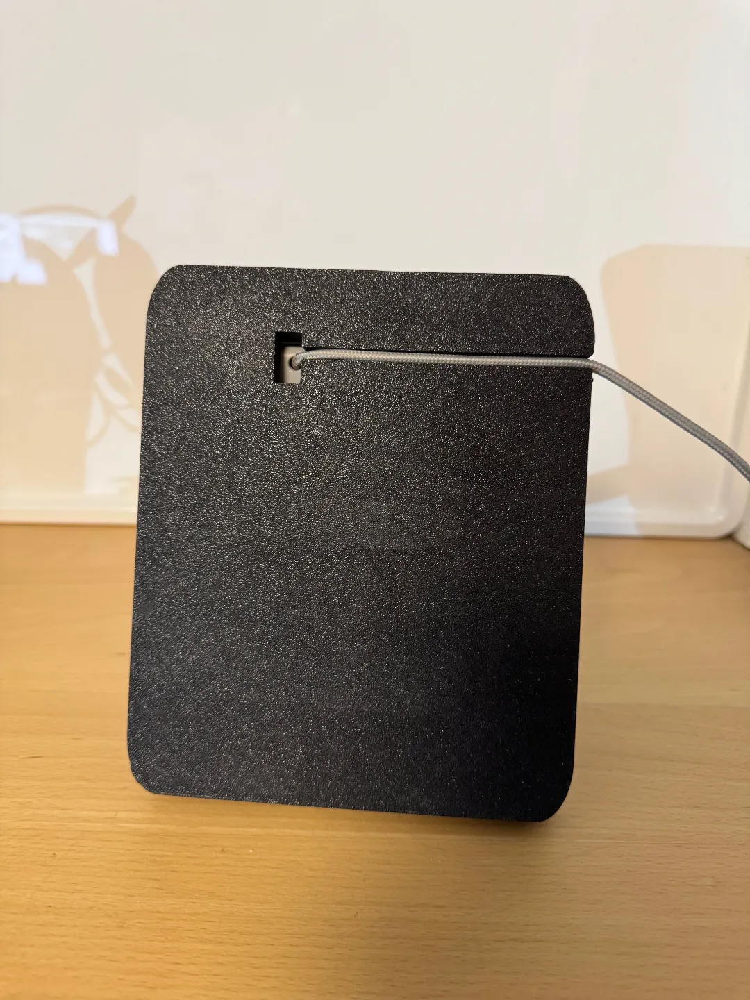 Headphone Stand|Wireless Charger|IKEA Compatible, photo 4 of 4 - Headphone Stand|Wireless Charger|IKEA Compatible Household