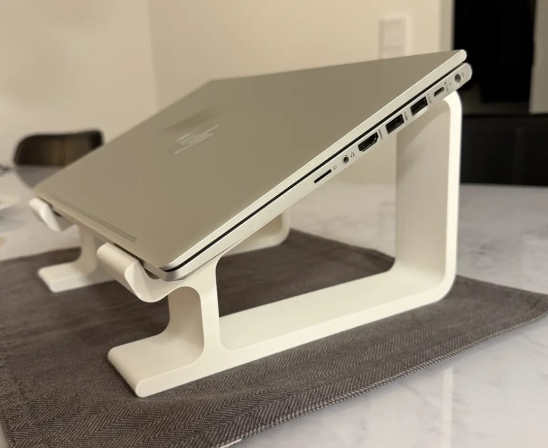 Laptop / Tablet Stand