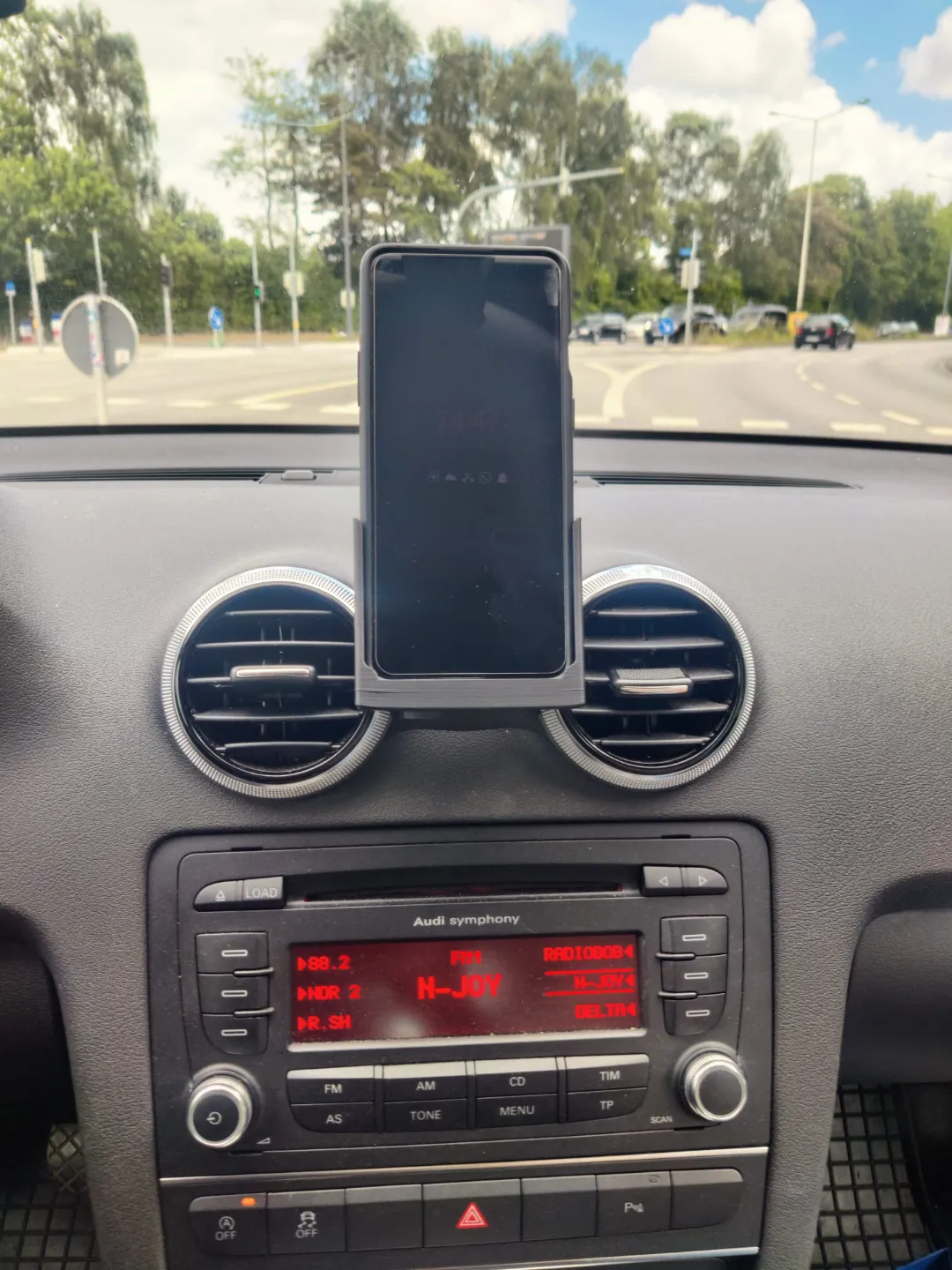 Audi A3 8P Air Vent Phone Mount - Gadgets, in stock in India
