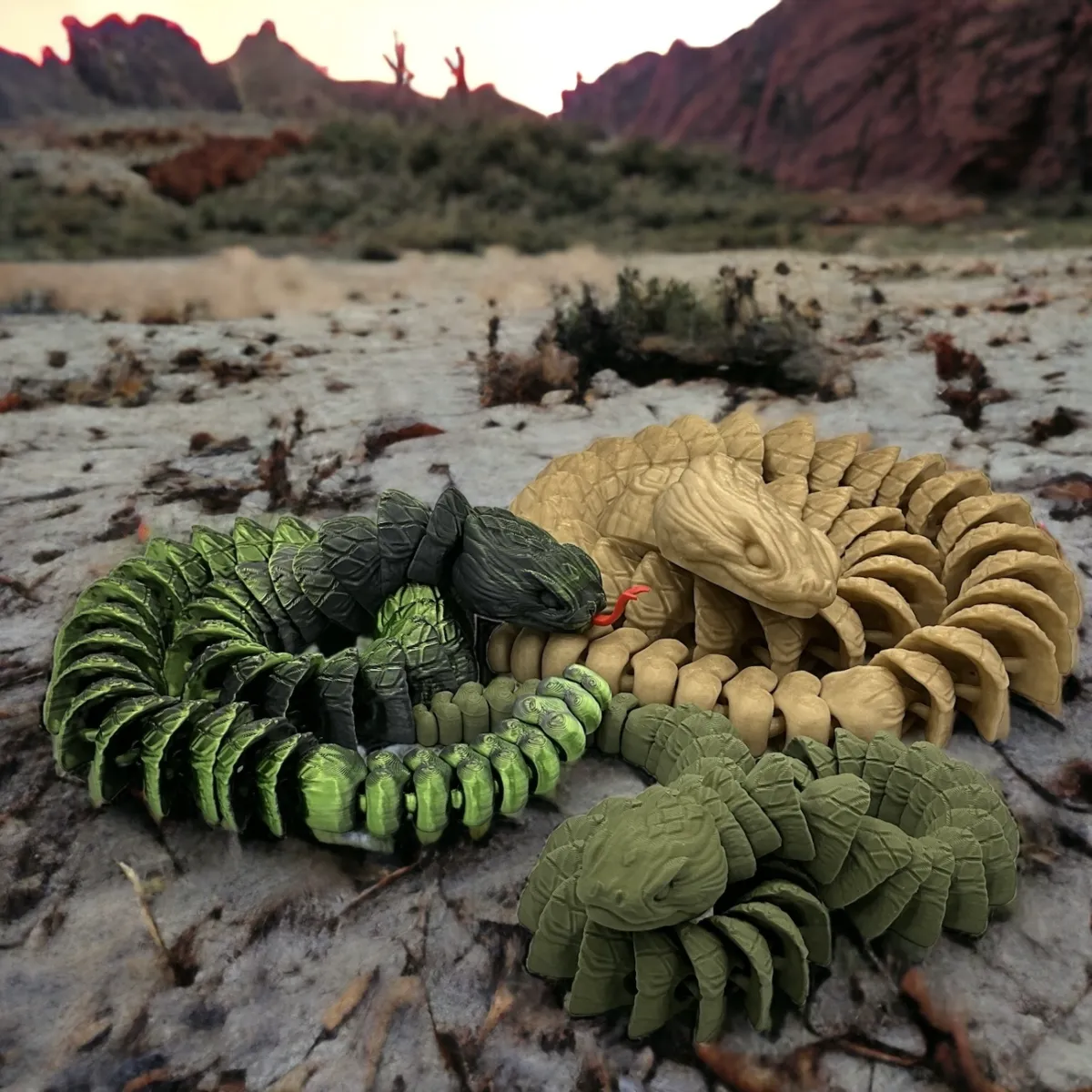 ARTICULATED RATTLE SNAKE!!! !, photo 4 of 4 - ARTICULATED RATTLE SNAKE!!! ! Fidget & Sensory Toys