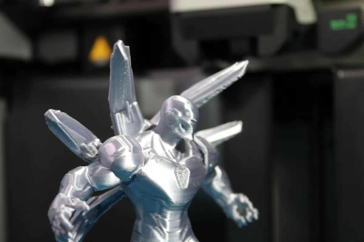 Iron Man - Fan Art Sculpture, photo 4 of 4 - Iron Man - Fan Art Sculpture Figurines & Collectibles