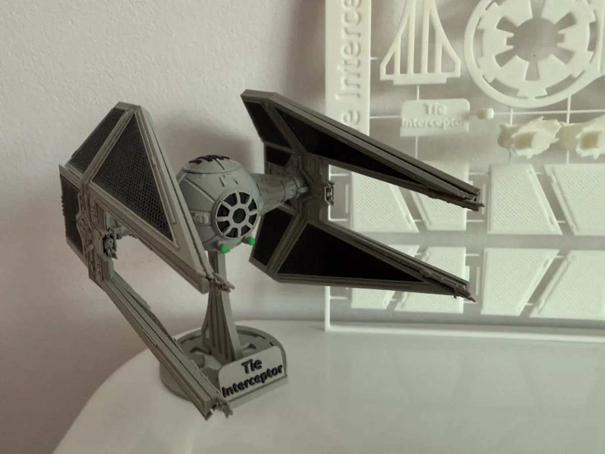 Highly Detailed TIE Interceptor, KitCard Model