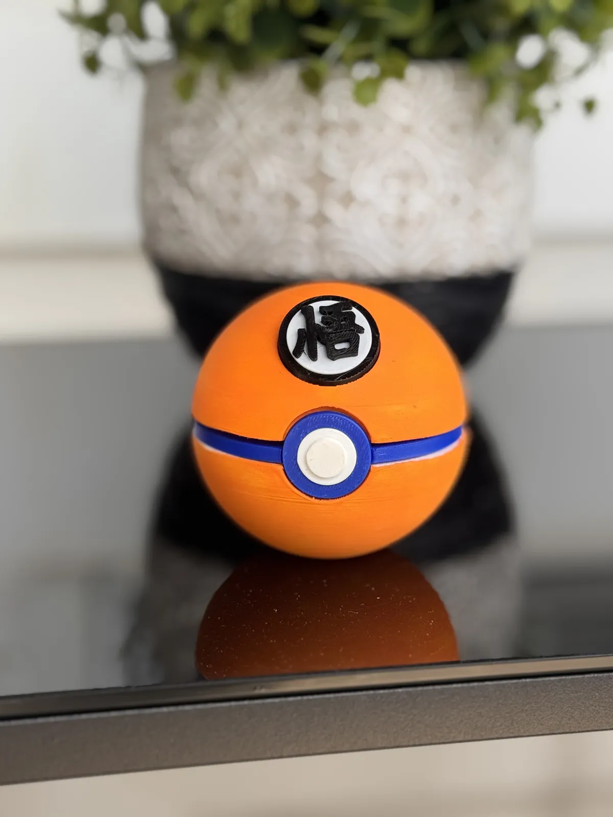 Goku Pokeball Dragon Ball, photo 2 of 4 - Goku Pokeball Dragon Ball Props & Cosplays