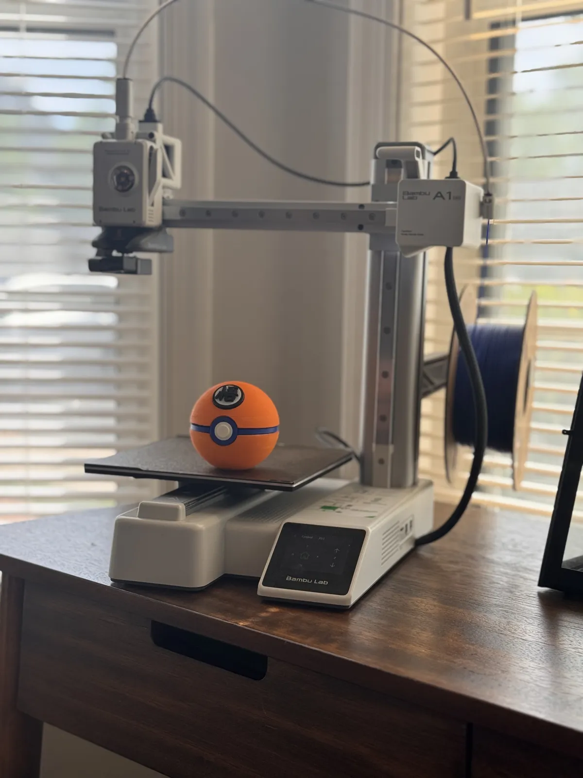 Goku Pokeball Dragon Ball, photo 3 of 4 - Goku Pokeball Dragon Ball Props & Cosplays