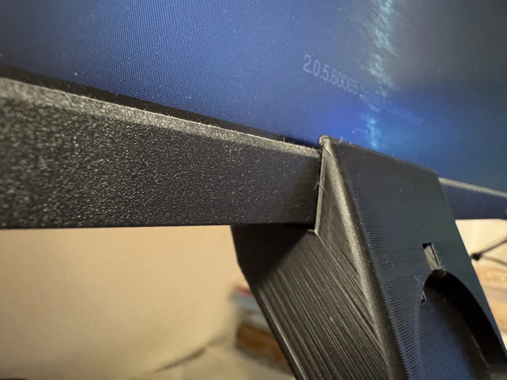 Monitor Edge MagSafe Phone Mount, photo 3 of 4 - Monitor Edge MagSafe Phone Mount Household