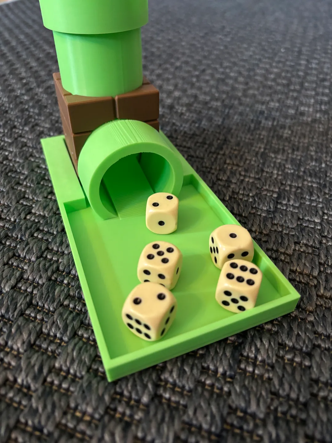 Super Mario Würfelturm Dice Tower, photo 3 of 4 - Super Mario Würfelturm Dice Tower Toys & Games