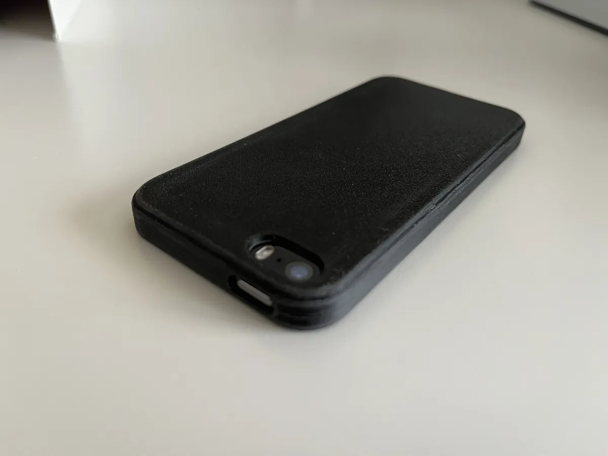 iPhone 5s Simple Case, photo 3 of 4 - iPhone 5s Simple Case Mobile & Device Accessories