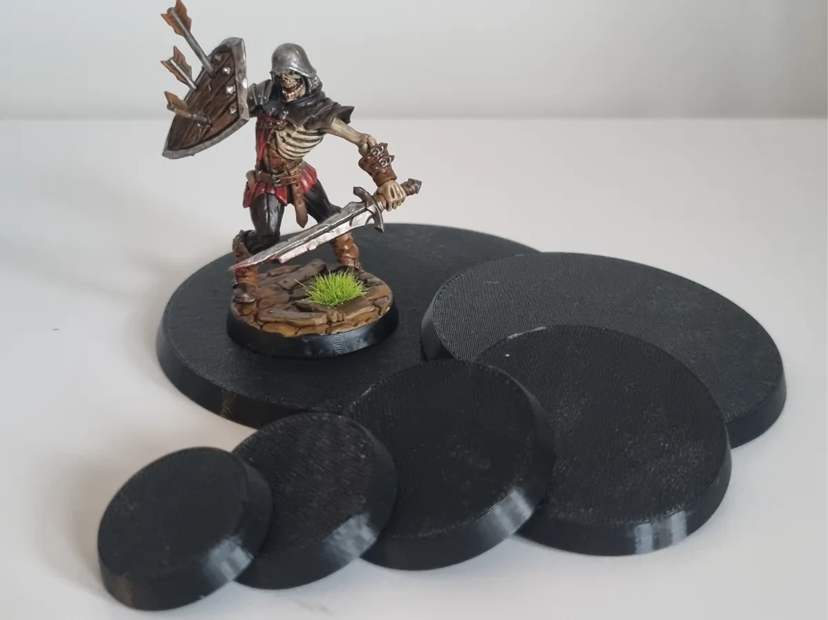 Miniature round bases
