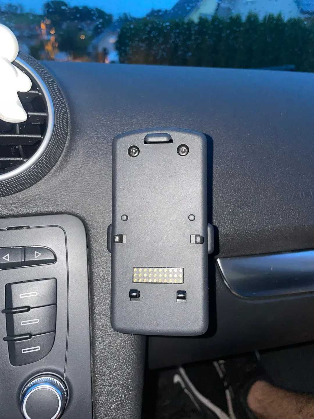 Audi A3 replacement for Phone, photo 2 of 2 - Audi A3 replacement for Phone Tools