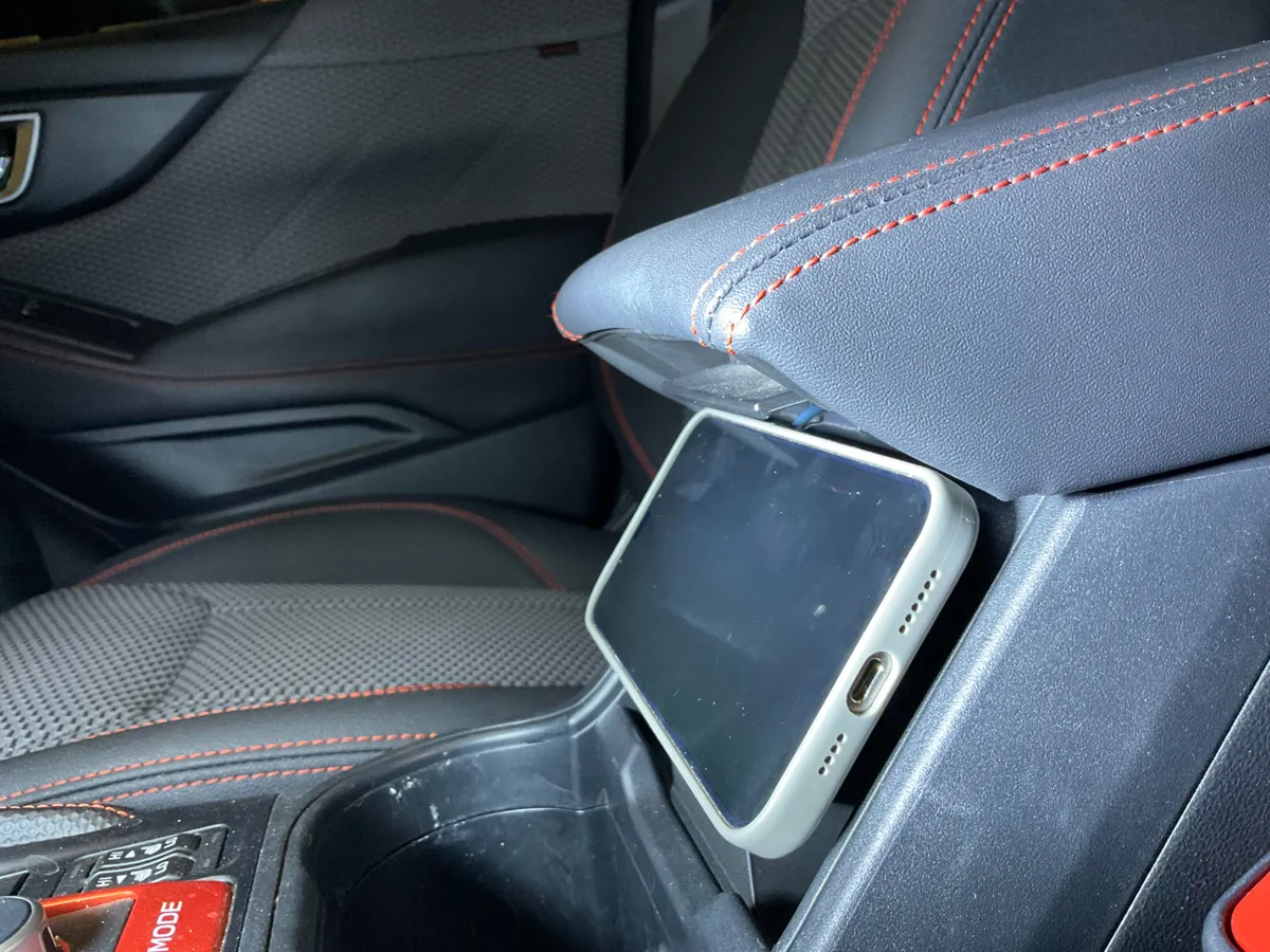 Subaru Forester MagSafe Charger Mount, photo 3 of 4 - Subaru Forester MagSafe Charger Mount Hobby & DIY