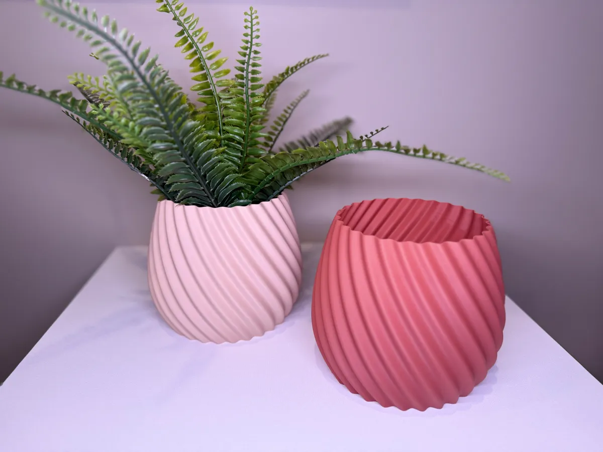 Short Twist Vase