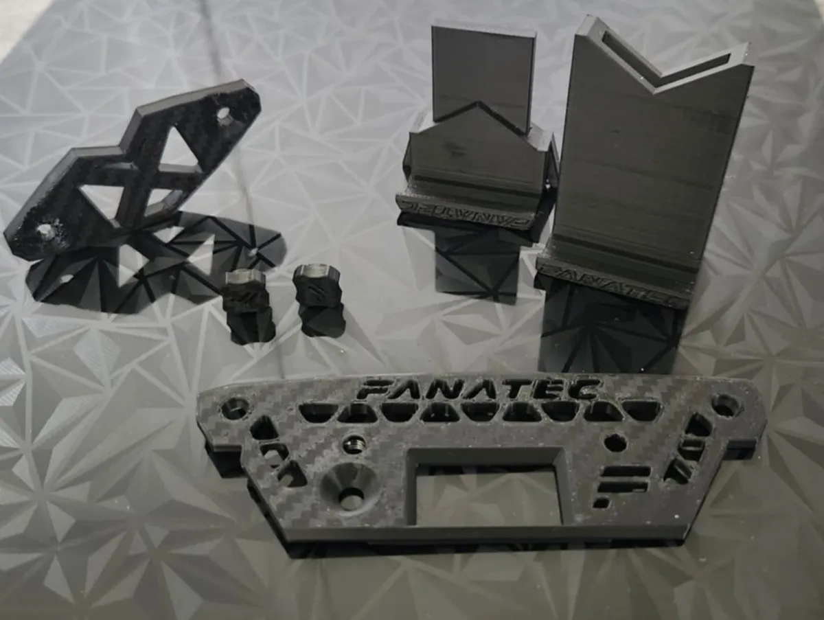 Fanatec F1 Wheel Phone Mount, photo 2 of 4 - Fanatec F1 Wheel Phone Mount Hobby & DIY