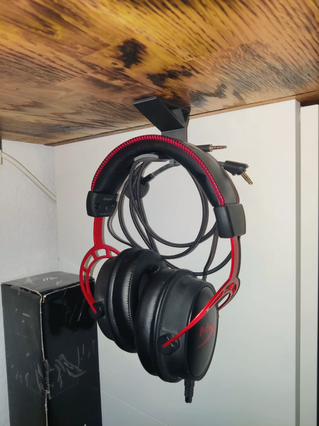 Headset holder, photo 2 of 3 - Headset holder Household
