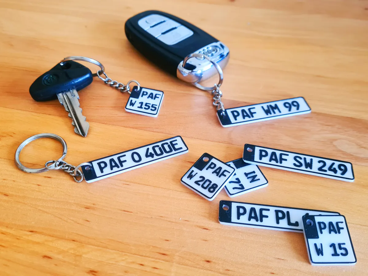 Parametric car/motorcycle license plate keychain