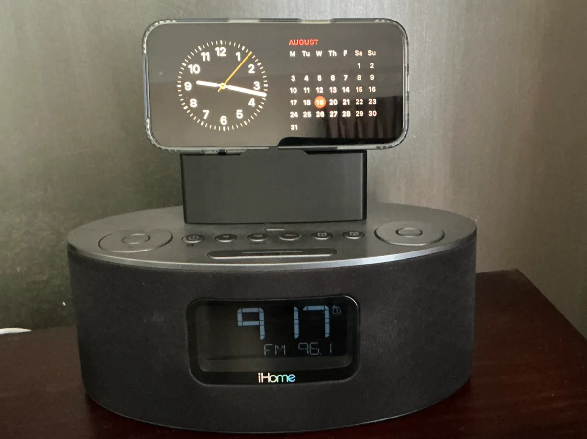 iHome iDL46 (clockradio) wireless charging adapter - Electronics, in stock in India