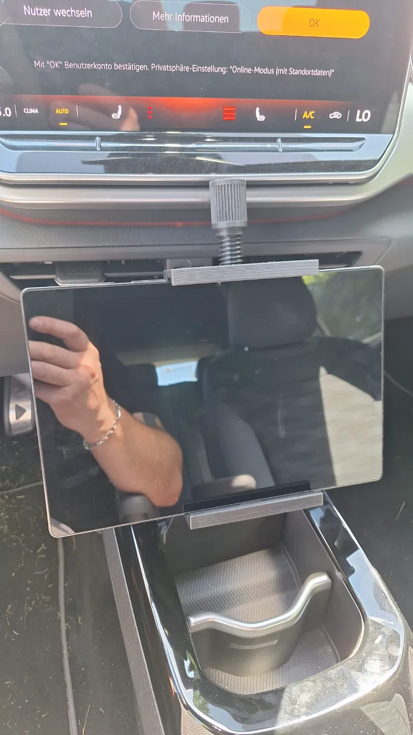 VW ID4 Tablet and Phone Mount, photo 2 of 4 - VW ID4 Tablet and Phone Mount Education