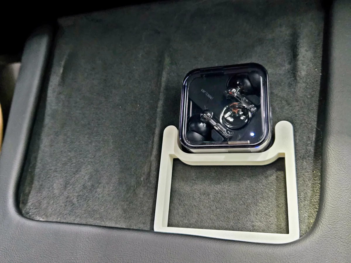 Earbud Wireless Charging Spacer: Tesla Model 3/Y, photo 4 of 4 - Earbud Wireless Charging Spacer: Tesla Model 3/Y Hobby & DIY