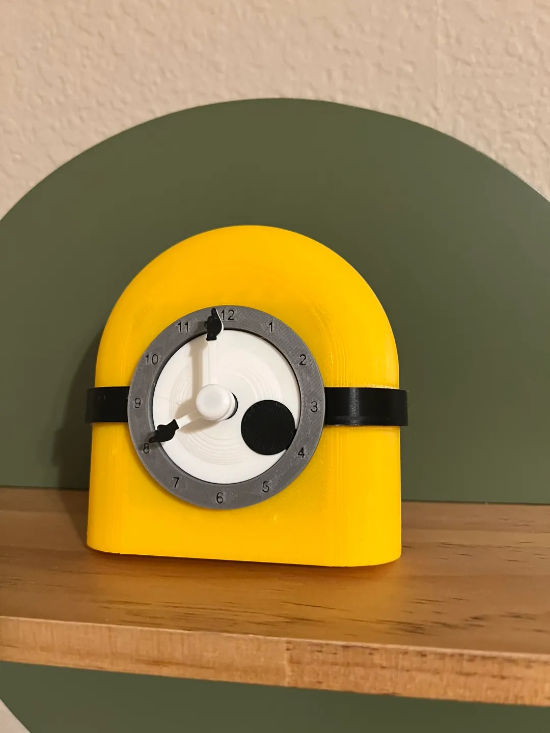 Minion Clock (Hanging or Tabletop), photo 4 of 4 - Minion Clock (Hanging or Tabletop) Home Decor Items