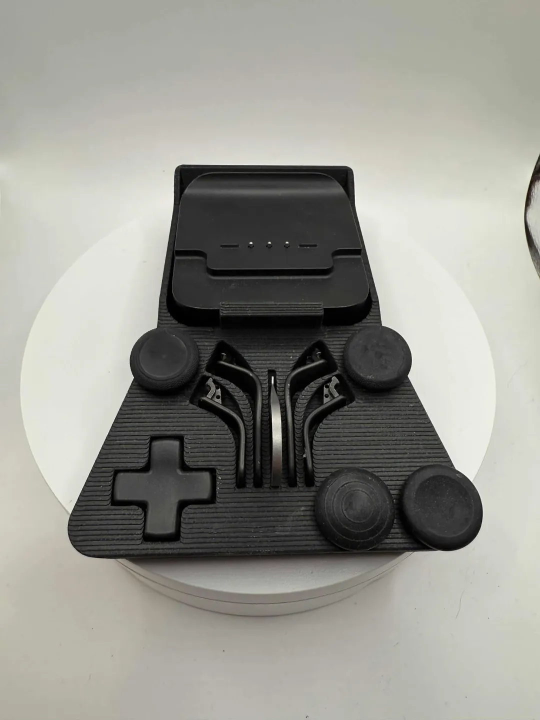 Xbox Elite 2 Controller Dock & Accessory Stand, photo 3 of 4 - Xbox Elite 2 Controller Dock & Accessory Stand Hobby & DIY
