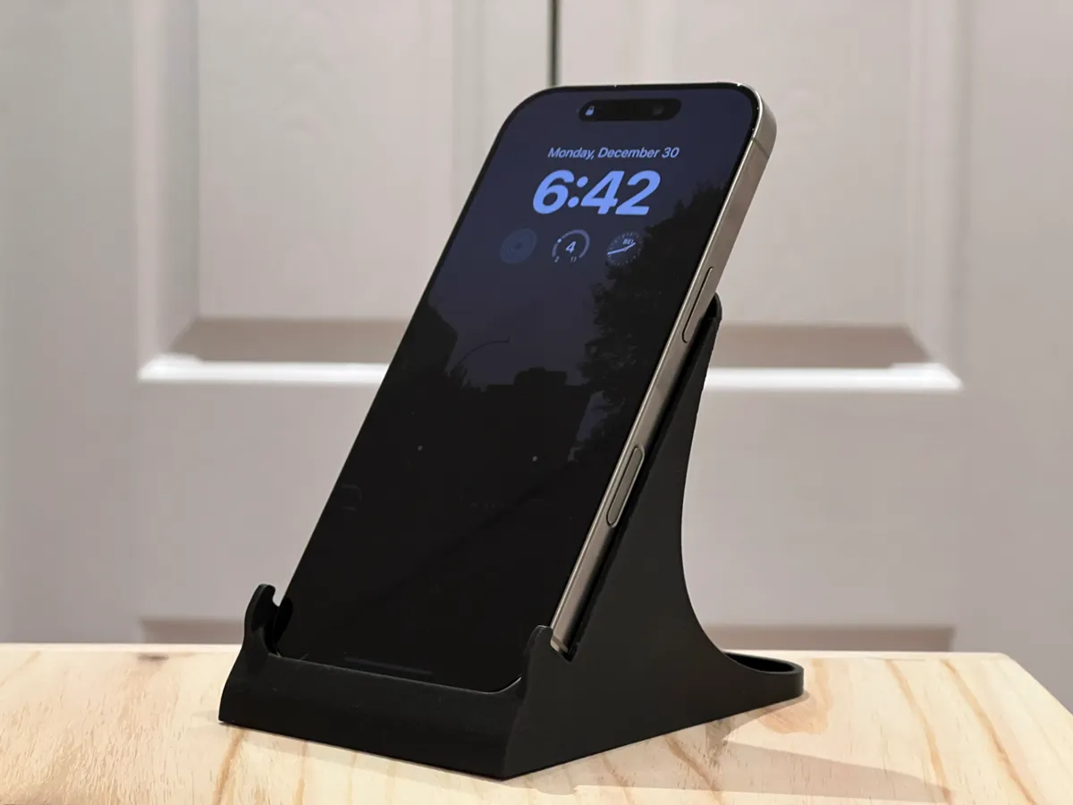iPhone Stand with Landscape Support, photo 2 of 4 - iPhone Stand with Landscape Support Hobby & DIY