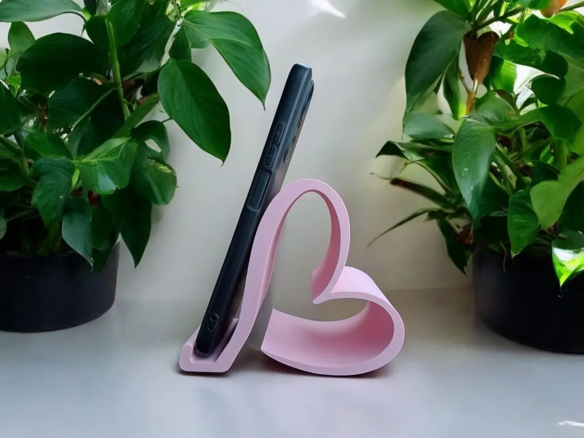 Valentine Smartphone Holder