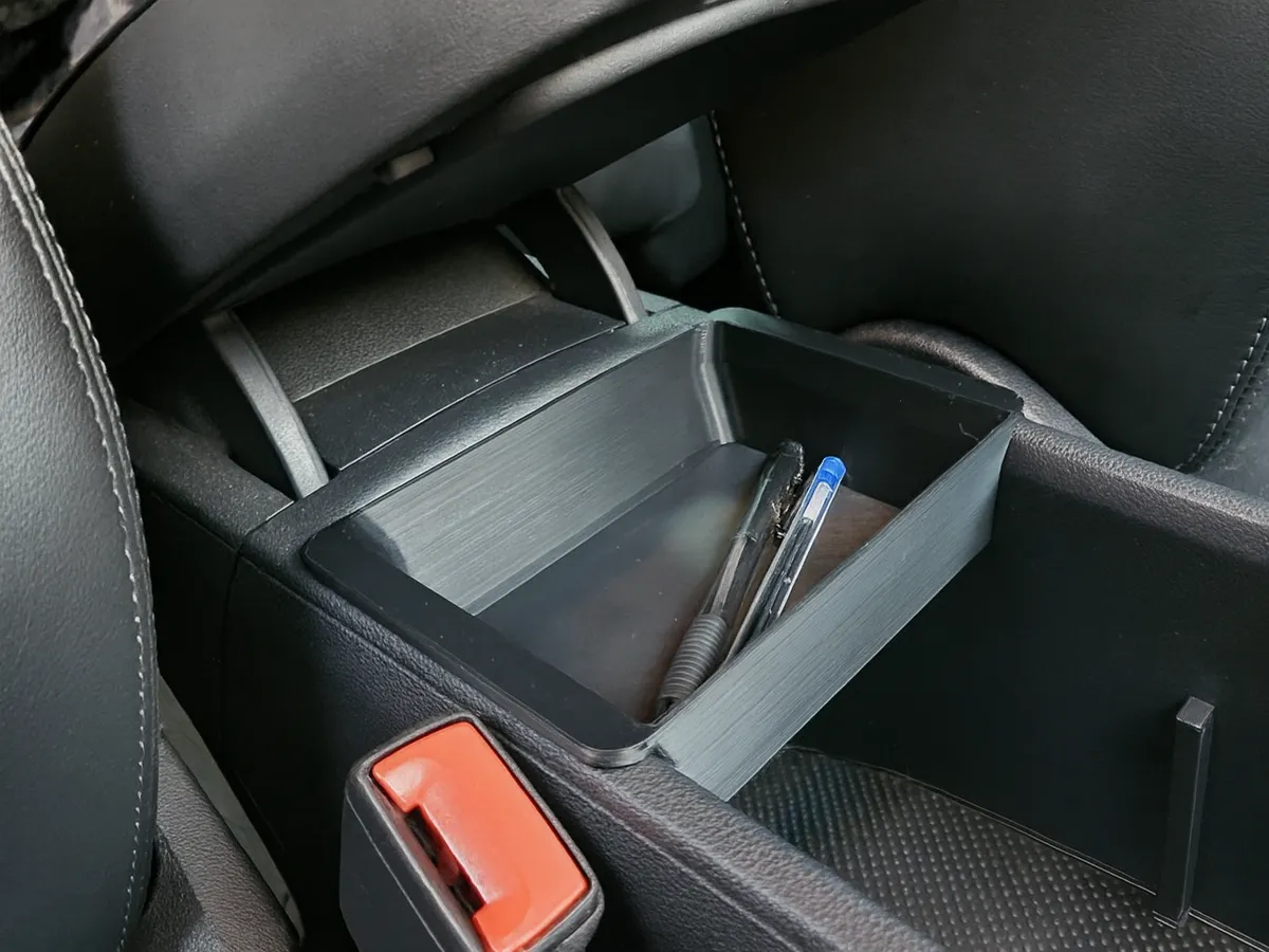 Central Armrest Storage Tray
