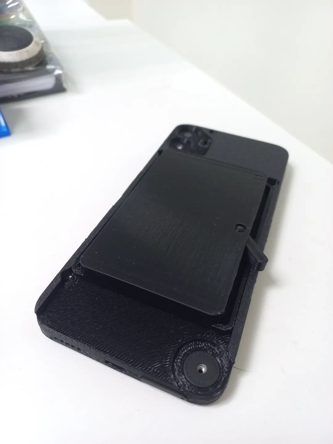 CMF Nothing Phone 1 Modular Platform, photo 4 of 4 - CMF Nothing Phone 1 Modular Platform Tools