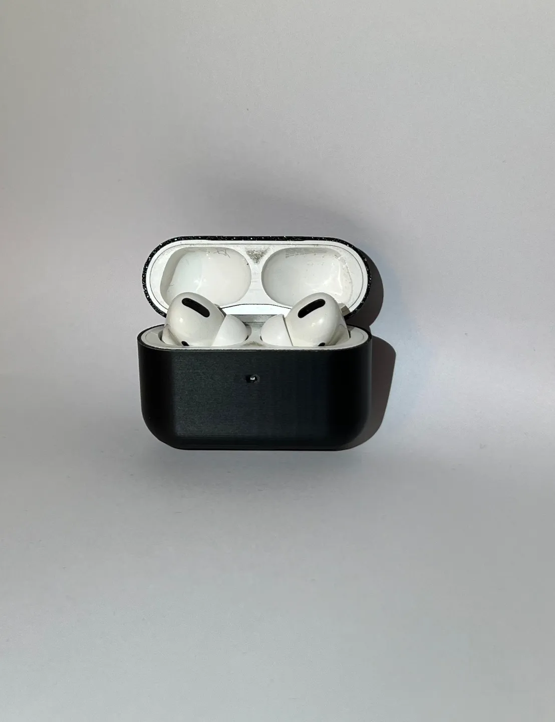 Airpods Pro 1/2 Ultra Slim Case, photo 4 of 4 - Airpods Pro 1/2 Ultra Slim Case Hobby & DIY