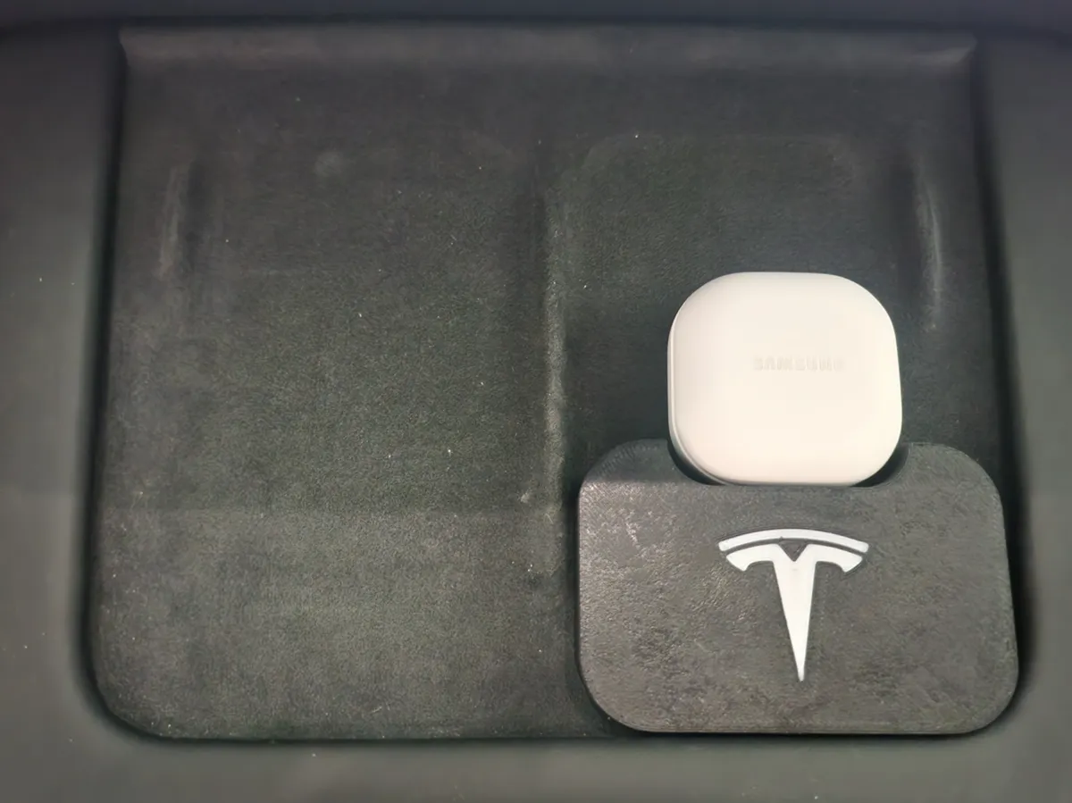 Tesla wireless charger spacer for earbud cases - Vehicles, in stock in India