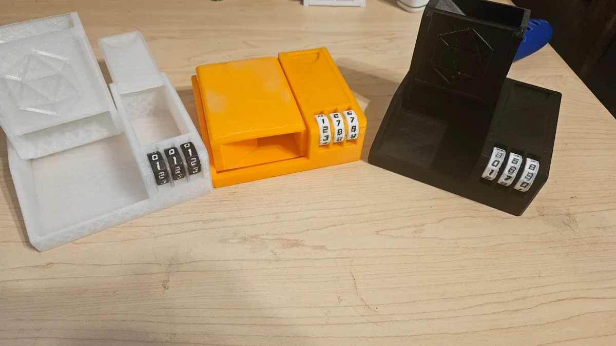 Compact Dice Tower and Life Counter, photo 3 of 4 - Compact Dice Tower and Life Counter Board Games & Tabletop