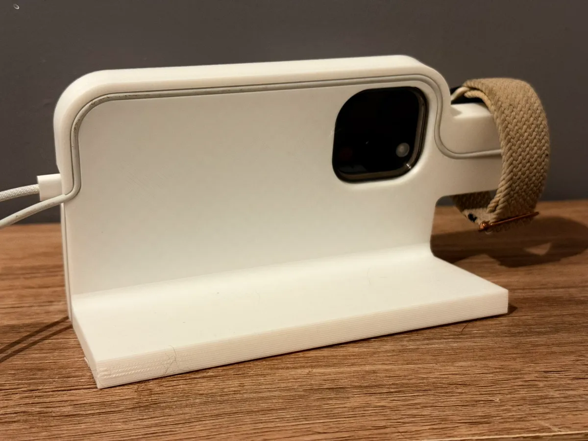 iPhone 16 Pro Stand with Apple Watch Charging, photo 2 of 4 - iPhone 16 Pro Stand with Apple Watch Charging Mobile & Device Accessories
