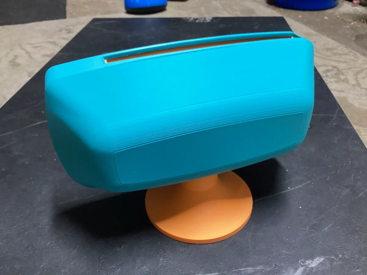 iPhone XR Retro Art Deco Phone Stand, photo 4 of 4 - iPhone XR Retro Art Deco Phone Stand Household