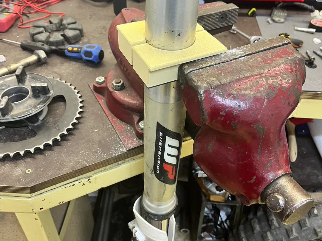 WP 48mm fork service holder