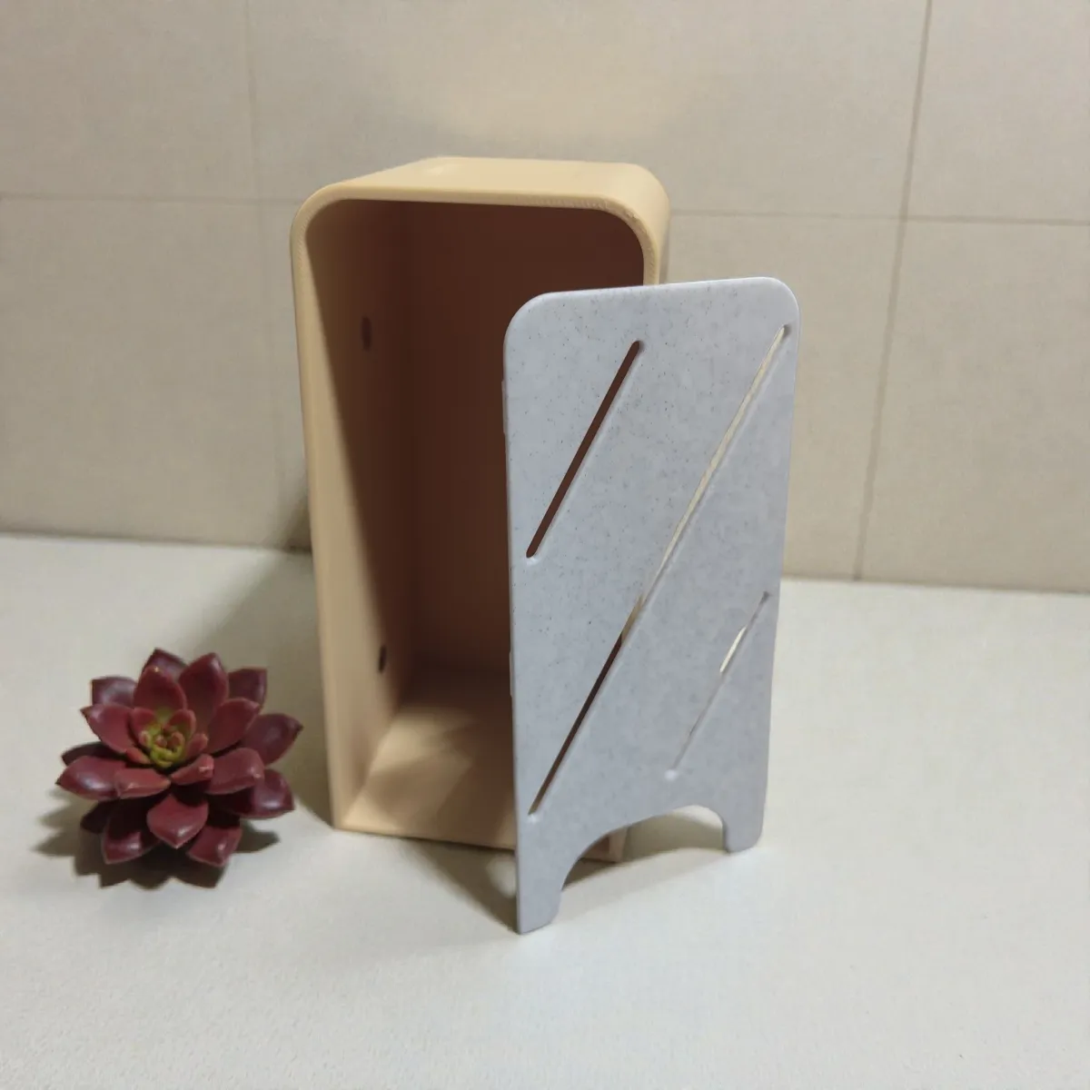 TeaDock, Modular Magnetic Tea Dispenser, photo 3 of 4 - TeaDock, Modular Magnetic Tea Dispenser Kitchen & Dining