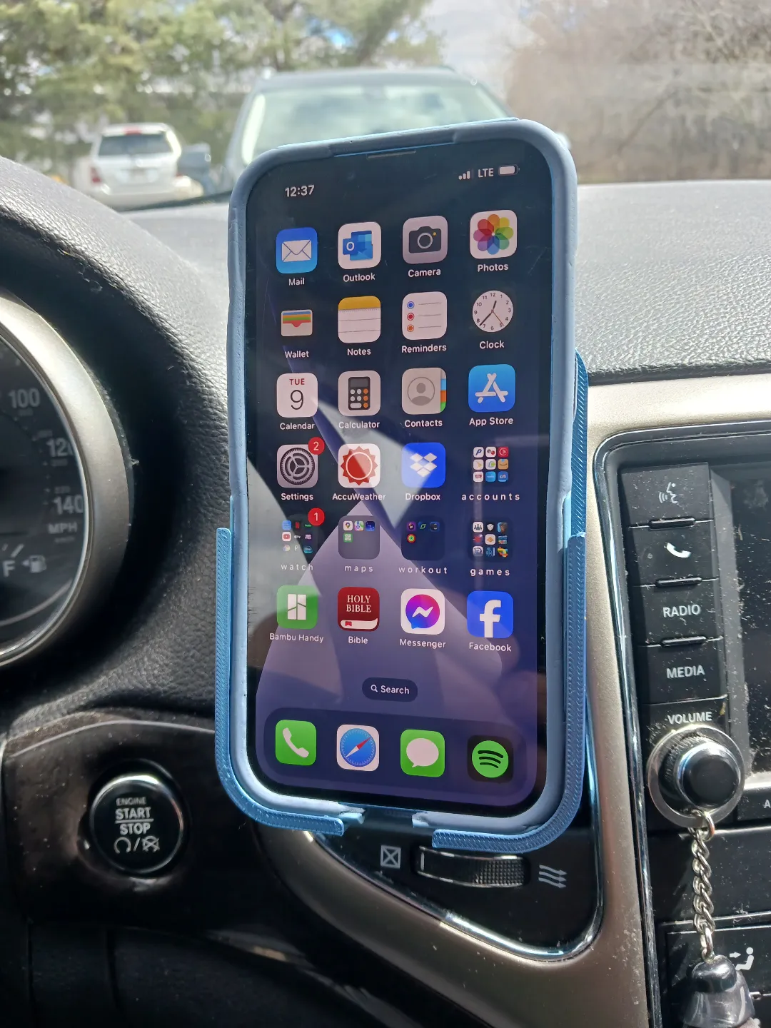 Jeep Grand Cherokee Vent Phone Mount, photo 2 of 4 - Jeep Grand Cherokee Vent Phone Mount Mobile & Device Accessories