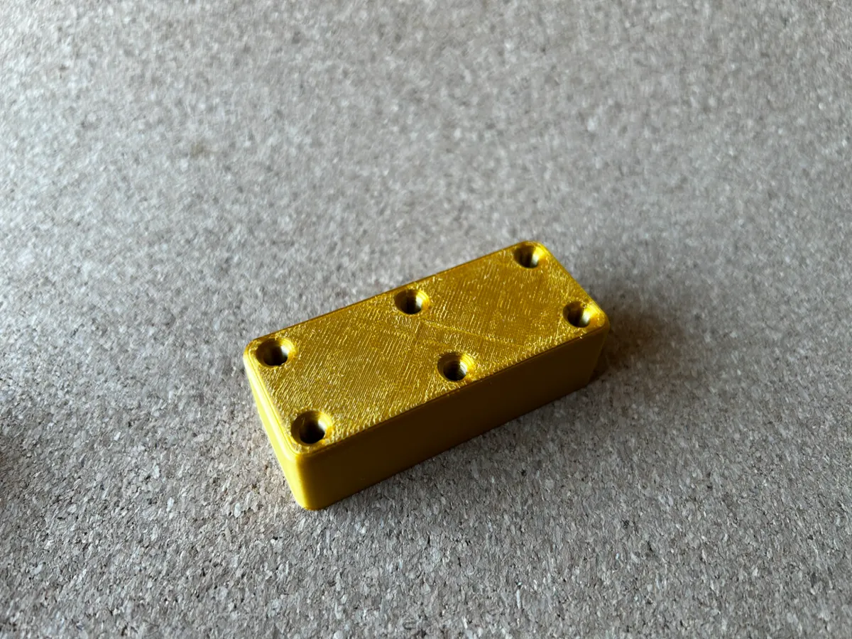 USB CHARGER HOLDER, photo 3 of 3 - USB CHARGER HOLDER Mobile & Device Accessories