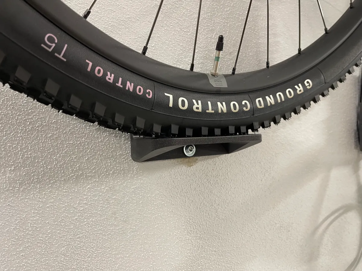Bike wall hanger for platform/flat pedals V2, photo 4 of 4 - Bike wall hanger for platform/flat pedals V2 Hobby & DIY