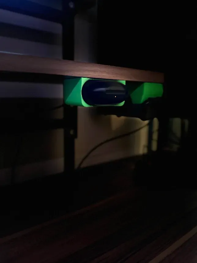 beats fit pro holder/ charging stand, photo 2 of 4 - beats fit pro holder/ charging stand Hobby & DIY