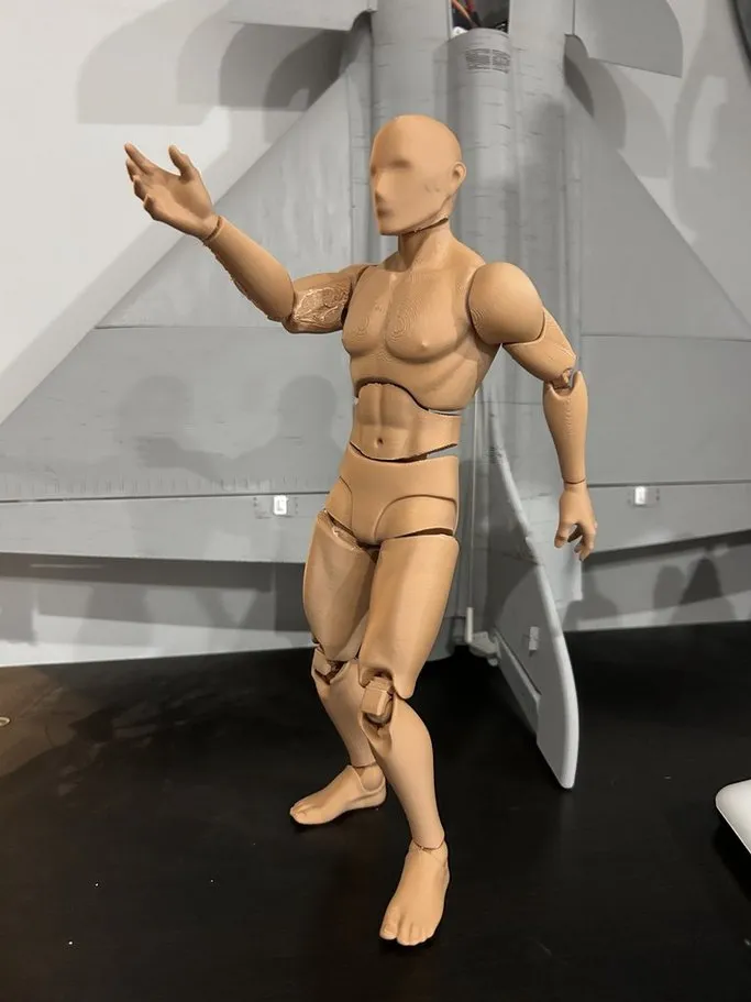 PLA-Boy, 1.0 - Posable Artist Dummy Mannequin, photo 4 of 4 - PLA-Boy, 1.0 - Posable Artist Dummy Mannequin Models, RC & Drones