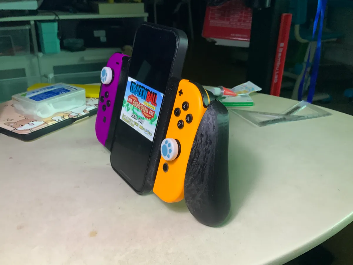 IPHONE 15 JOY-CON GRIP, photo 3 of 4 - IPHONE 15 JOY-CON GRIP Hobby & DIY